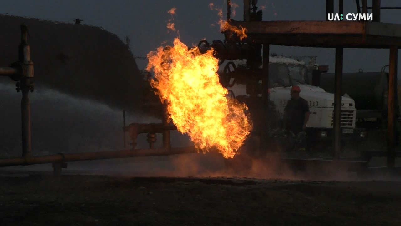 Поліція озвучила причину пожежі нафтової свердловини на Роменщині