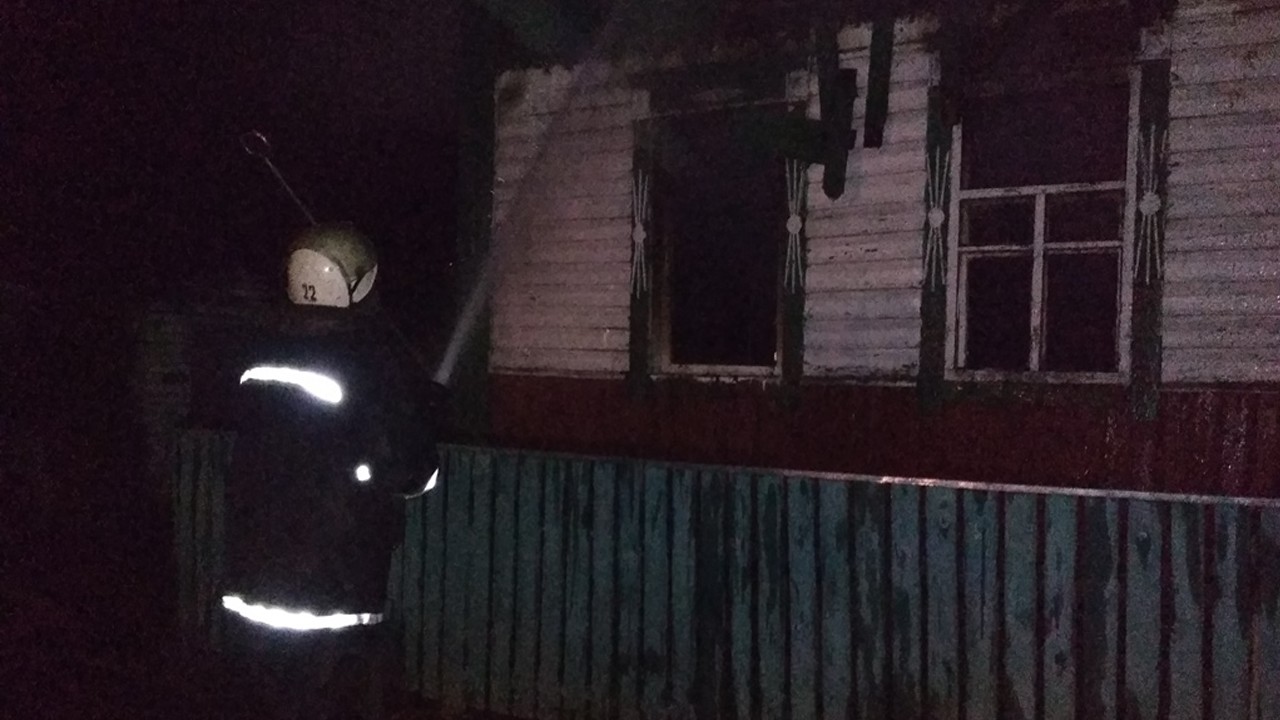 Двоє людей загинули в пожежі у Кролевецькому районі