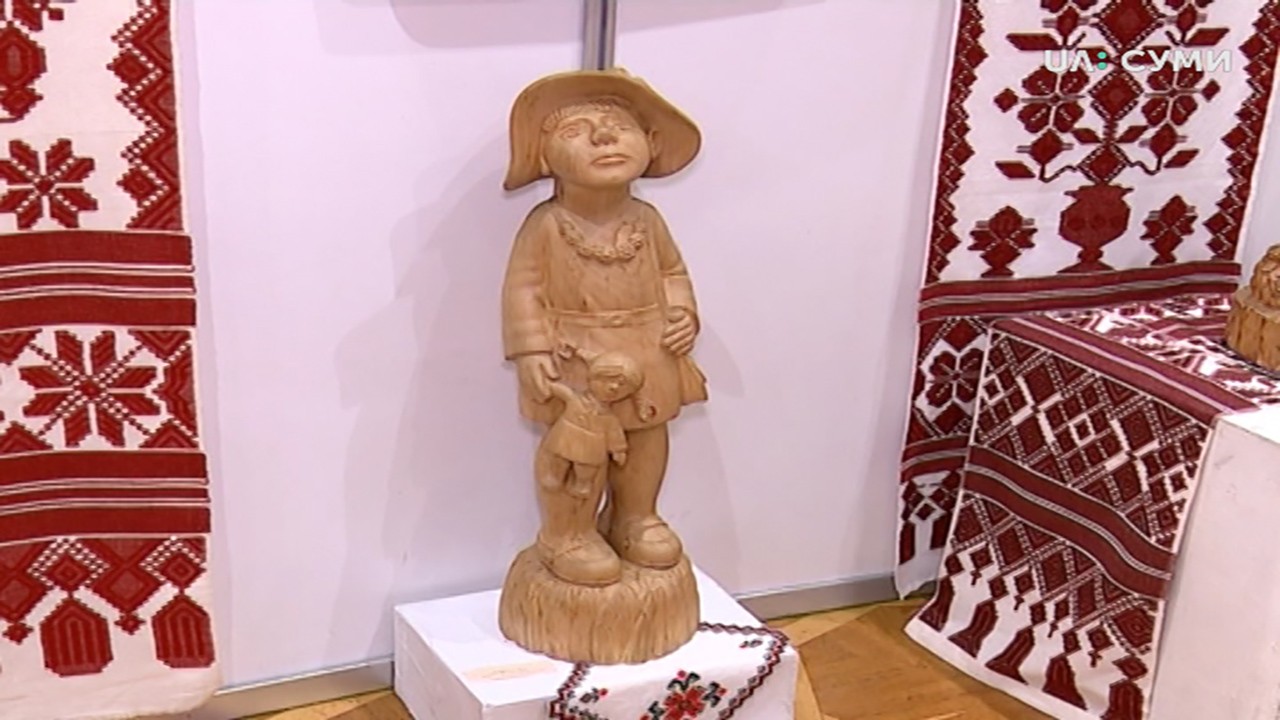 У Сумах відкрили виставку двох народних майстрів