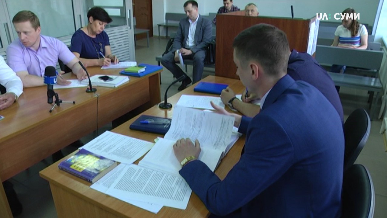 Суд по звинуваченню заступника прокурора Сумської області продовжили   